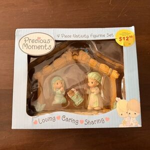 Precious Moments 4 Piece Nativity Set Mary Joseph Baby Jesus Stable Resin 690052
